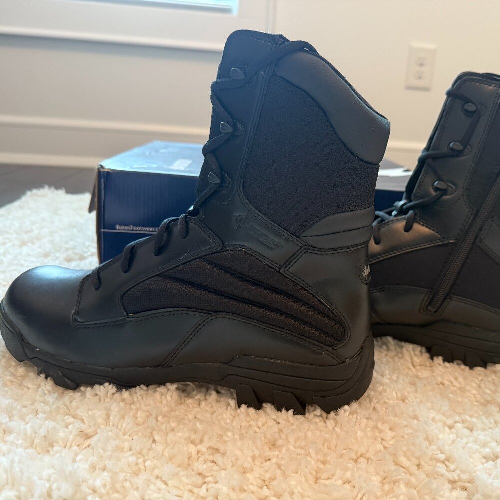NIB Bates E02068 ZR-8 Side Zip Black Tactical Work Boots Size 10.5EW